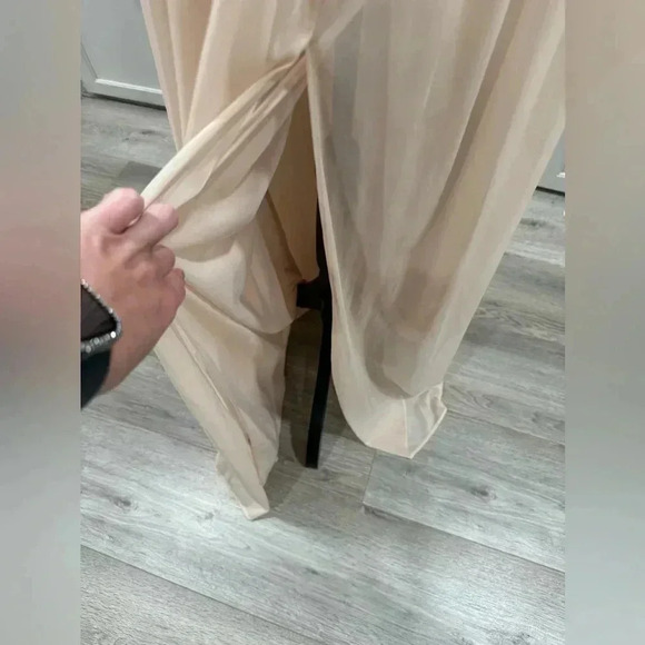 Betsey & Adam Beautiful Sparkled Neutral Colored Dress - Picture 7 of 11